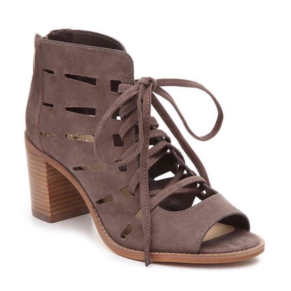 Vince Camuto Taupe Tressa Block Heel sz 7 - Picture 2 of 8